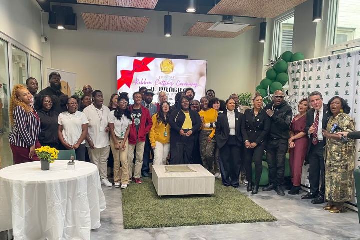 Photo 1 from West Side High School Secures Significant Endowment from the Leonidas Foundation to Launch Innovative World Class Entrepreneurship Program for Newark Students